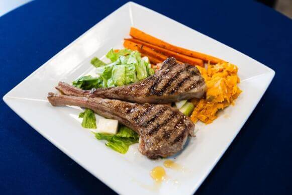 arroz, zanahorias, carne